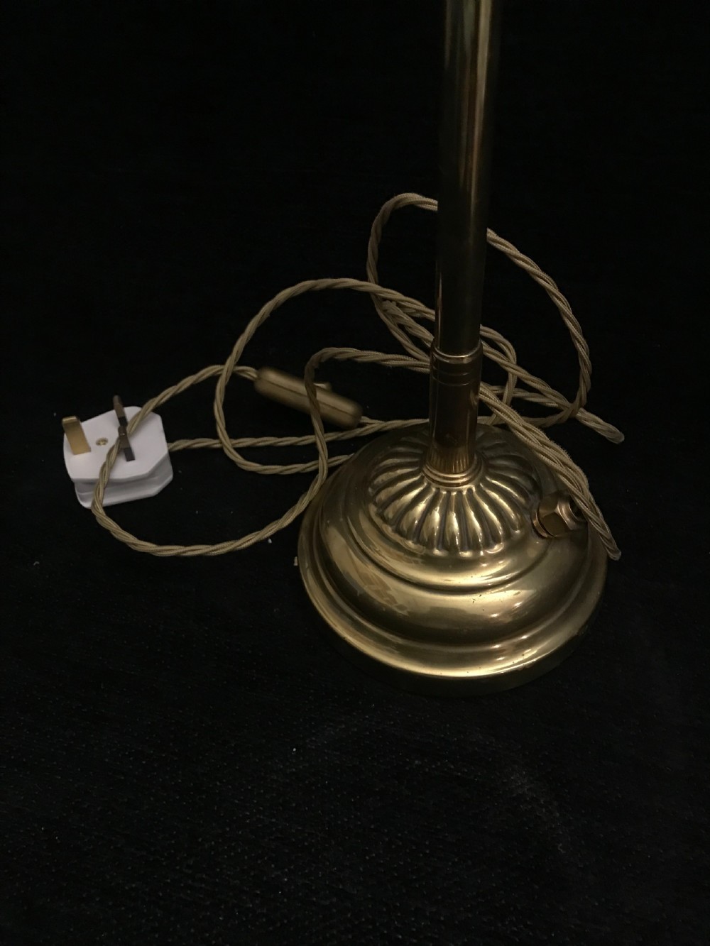 Wonderful Duckdill Brass Lamp 1900 View VI