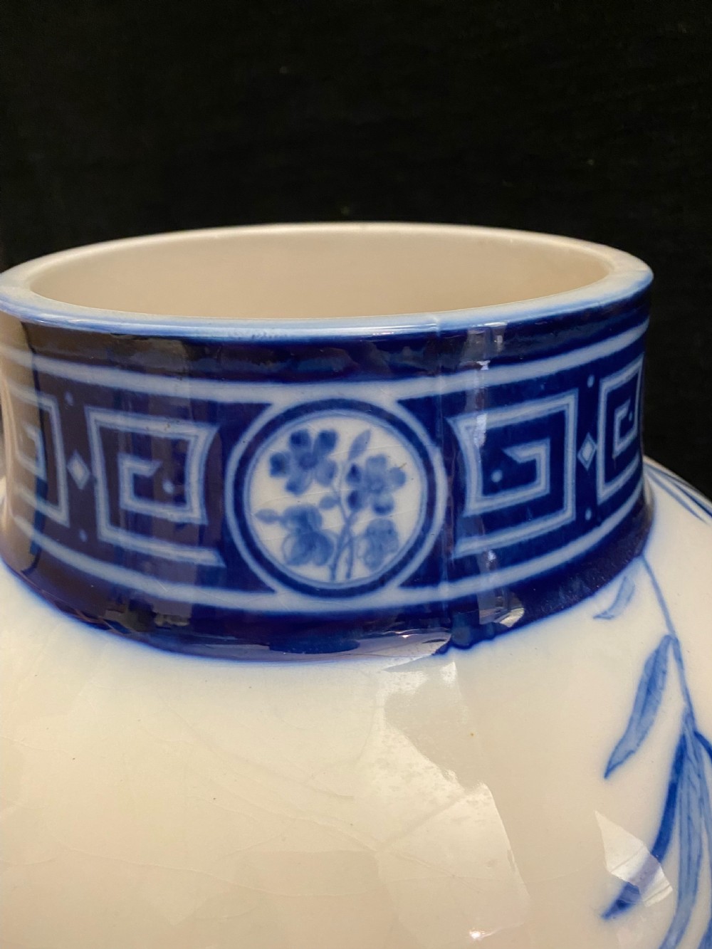 Unusual Minton Flow Blue Umbrella Stand 1870 View IV