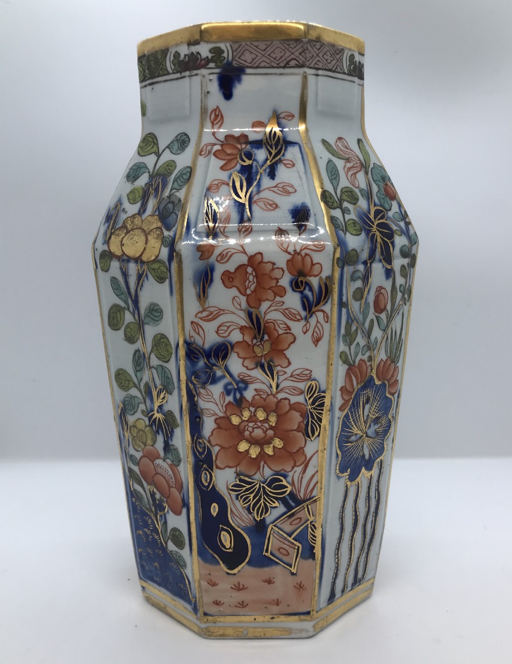 Masons Ironstone Vase in Imari Pattern 1813 View III