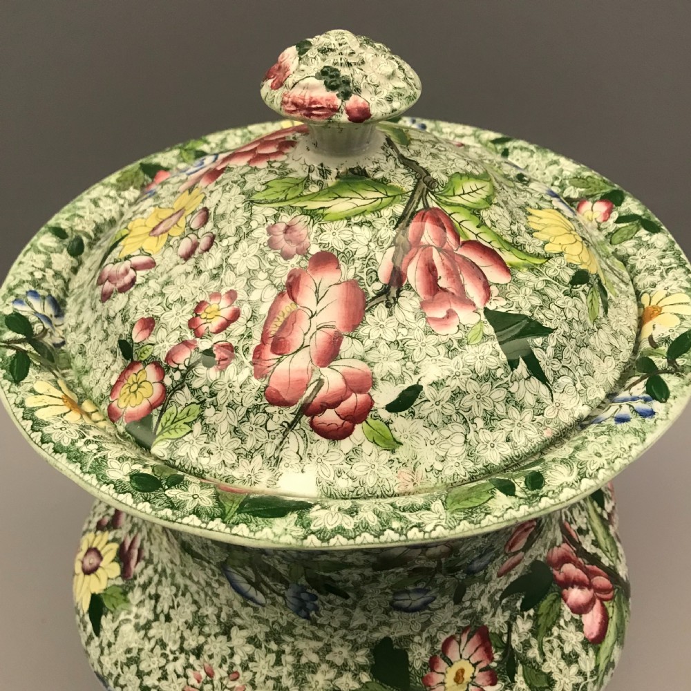 Chintz Urn-Shaped Slop Pail with Lid 1830-1840 View V