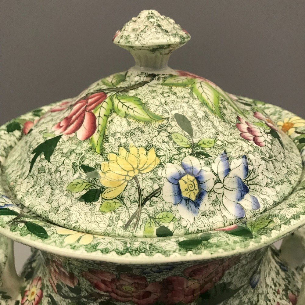 Chintz Urn-Shaped Slop Pail with Lid 1830-1840 View VI