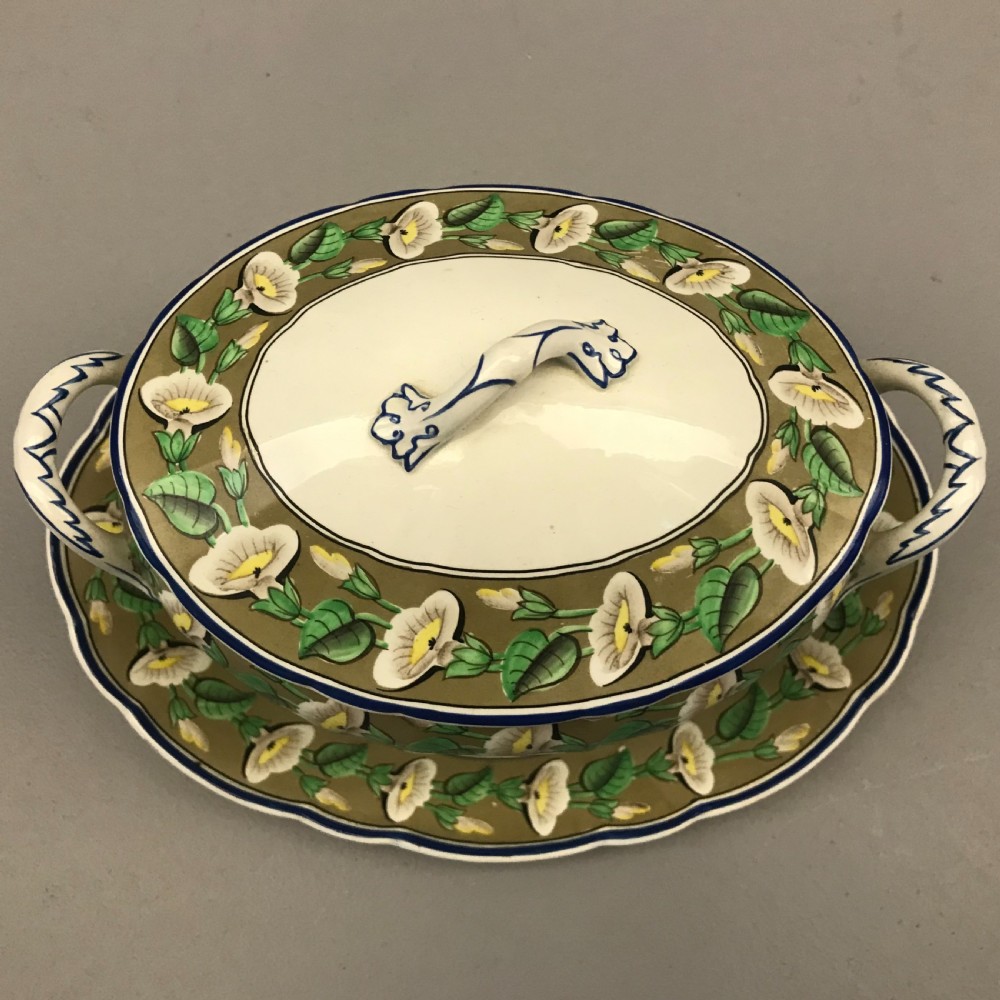 Pair of Wedgwood Creamware Sauce Tureens 1830 View V