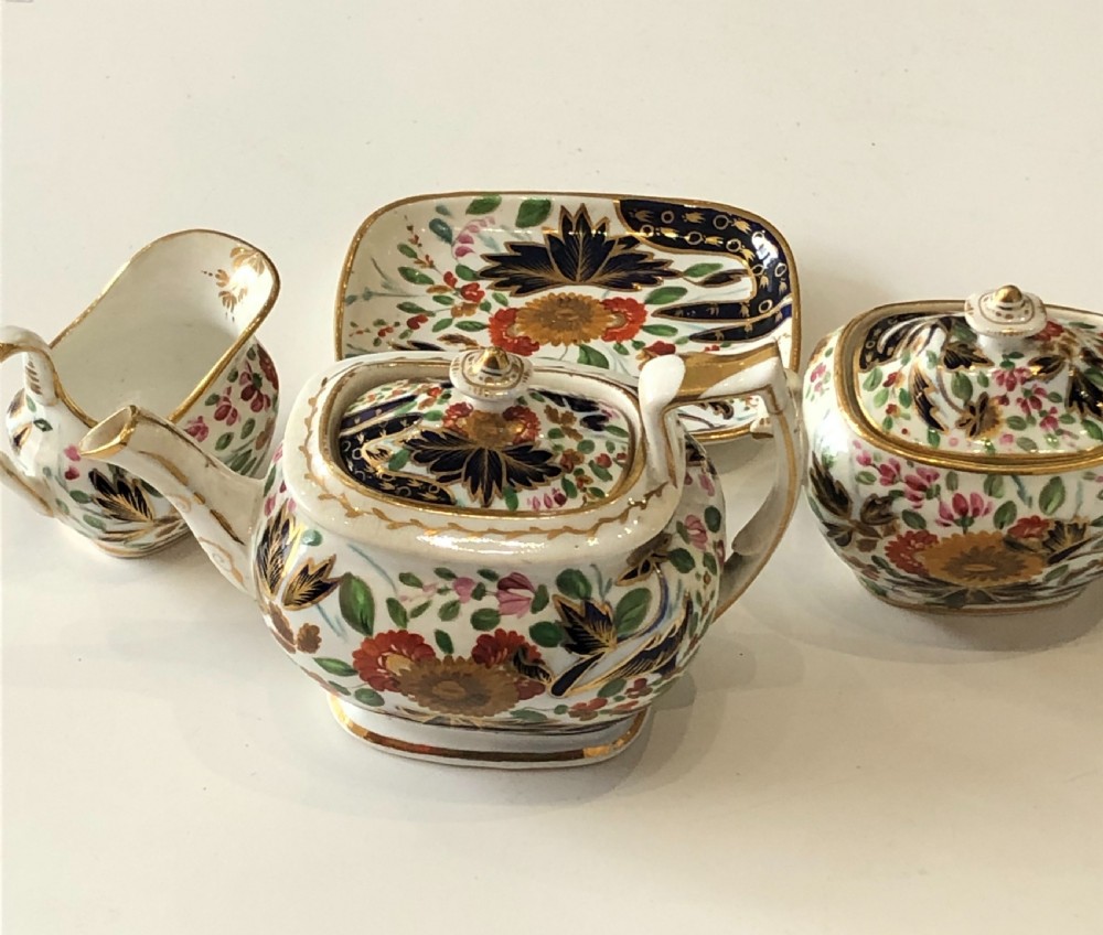 Extremely Rare Coalport Child Set in Thumb and Finger Pattern circa 1820 View V