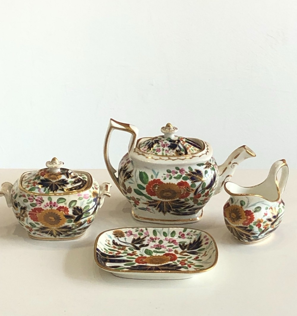 Extremely Rare Coalport Child Set in Thumb and Finger Pattern circa 1820 View VII