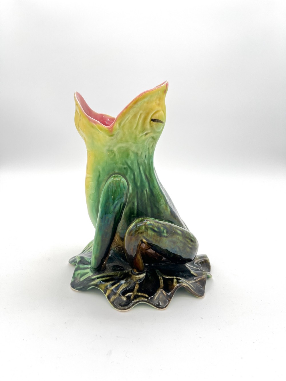 A French Majolica pottery multicolor green Frog 1890 View IV