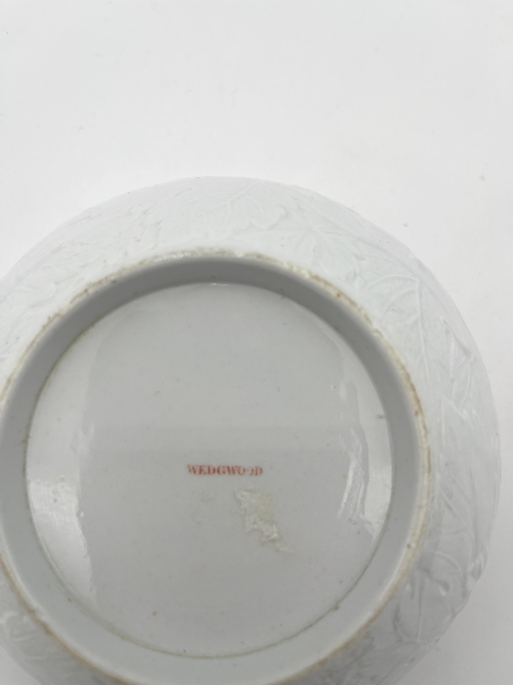 A rare Red Mark Wedgwood Slop Bowl 1815-1820 View III