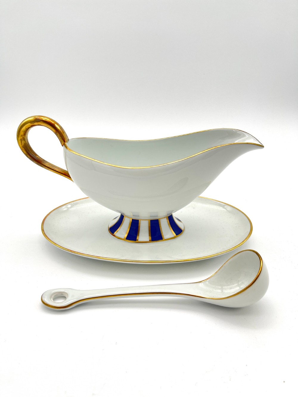 A sensational Richard Ginori Dinner service designed by Claudio La Viola 1990 View XII