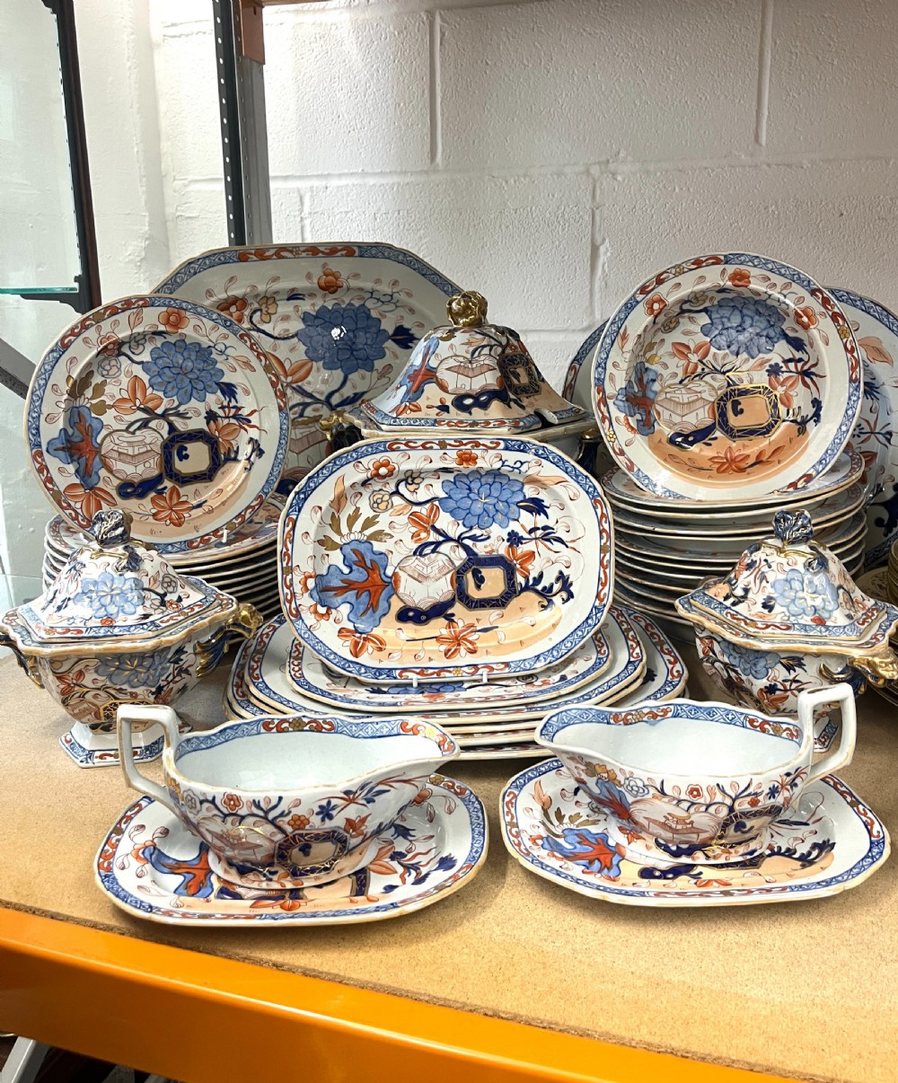 Mason’s Ironstone Dinner Service in Japan Fence Pattern 1820