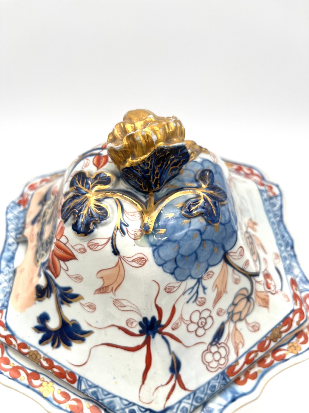 Mason’s Ironstone Dinner Service in Japan Fence Pattern 1820 View VIII