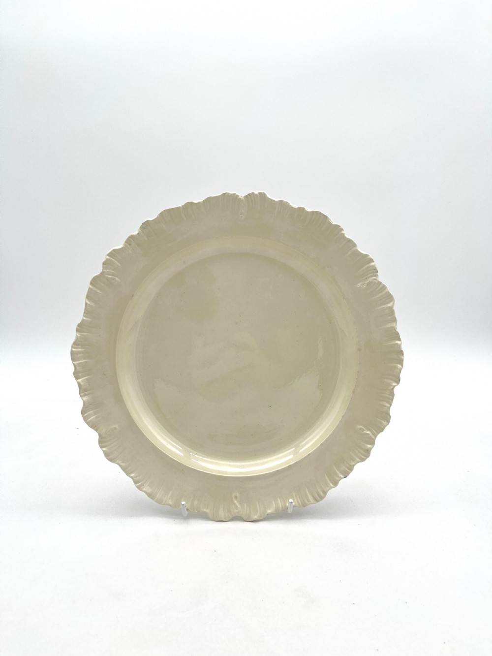 Rare Set of 8 English Creamware Feather Edged Plates. 18th Century. View II