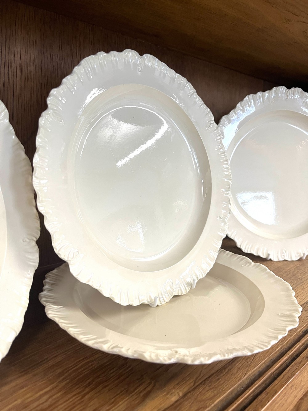 Rare Set of 8 English Creamware Feather Edged Plates. 18th Century. View III