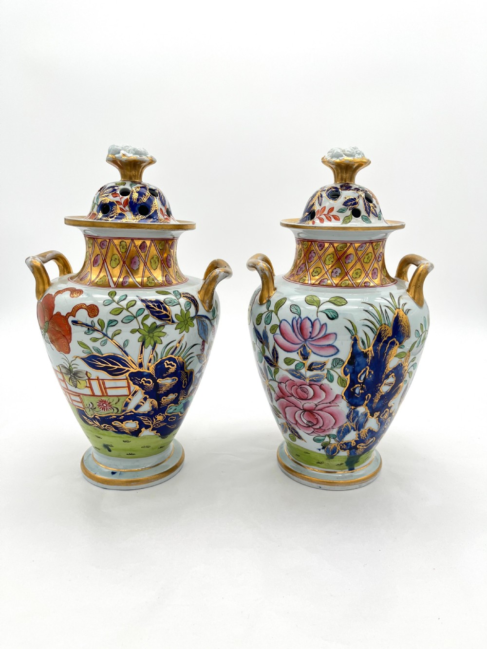 Pr of unusual Mason’s Ironstone Vases with Covers. 1813-1820