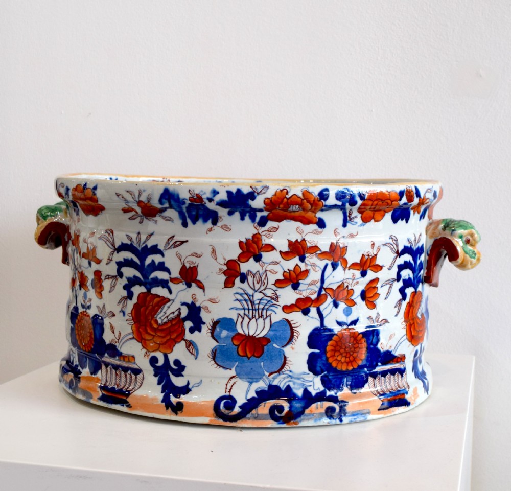 A Mason's Ironstone Child's Footbath decorated in a Japanese Pattern, circa 1813-20 View III