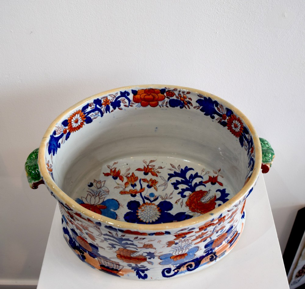 A Mason's Ironstone Child's Footbath decorated in a Japanese Pattern, circa 1813-20 View VI