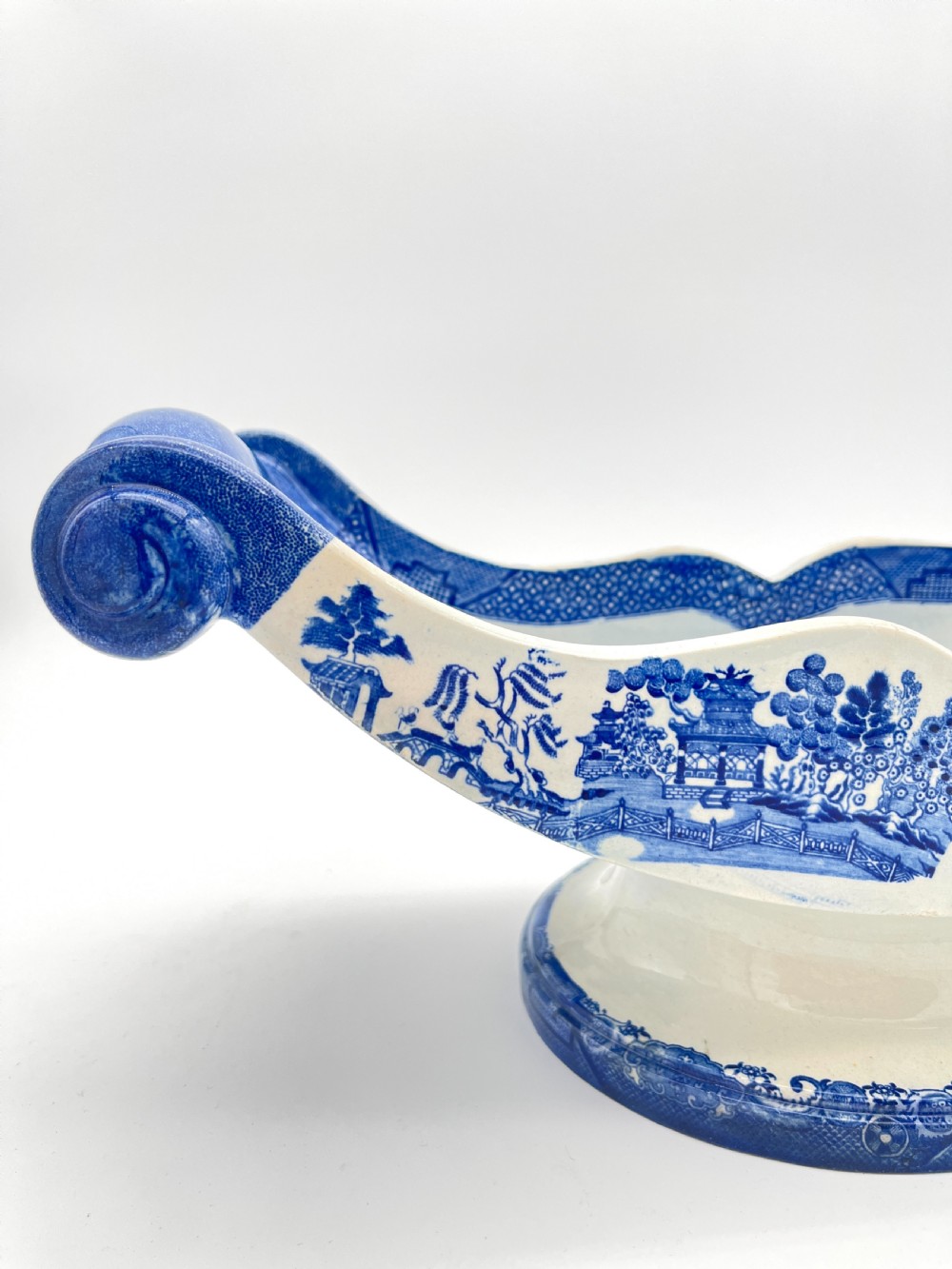 1845-50 Blue and white Stilton Cheese cradle in Willow Pattern View IV
