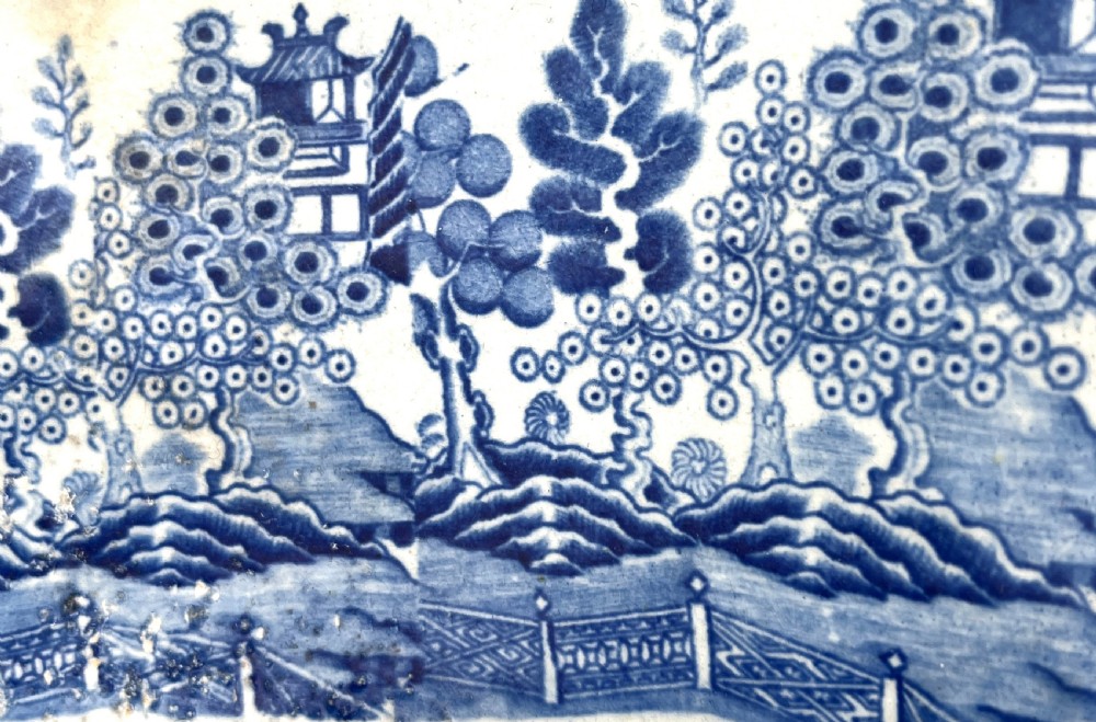 1845-50 Blue and white Stilton Cheese cradle in Willow Pattern View VIII