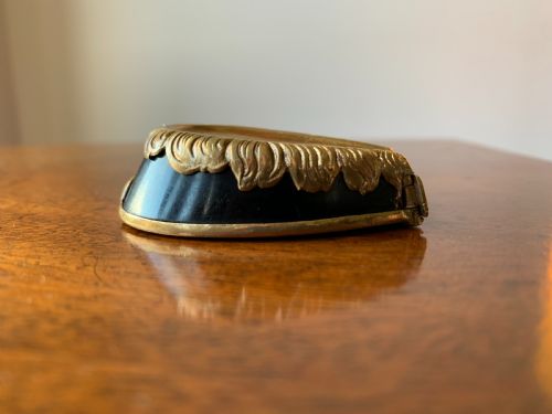 VICTORIAN BRASS AND BLACK ENAMEL HORSES HOOF VESTA CASE - ADDITIONAL PHOTO 3