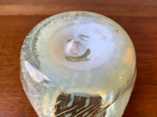 JOHN WALSH 'VASELINE' OR 'URANIUM' GLASS VASE C1890 - ADDITIONAL PHOTO 4