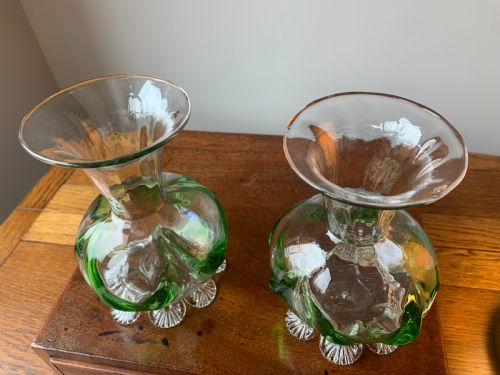 PAIR OF VICTORIAN STOURBRIDGE GREEN CLEAR GLASS VASES - ADDITIONAL PHOTO 3