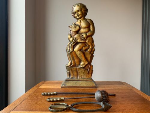 THE BIRMINGHAM GUILD ART DECO FIRESIDE COMPANION SET OF A CHILD LAMB CIRCA 1930 - ADDITIONAL PHOTO 2