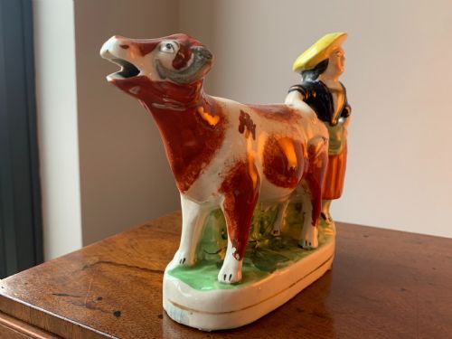 ANTIQUE STAFFORDSHIRE POTTERY COW AND MILKMAID FIGURE CREAMER JUG 19TH CENTURY - ADDITIONAL PHOTO 11