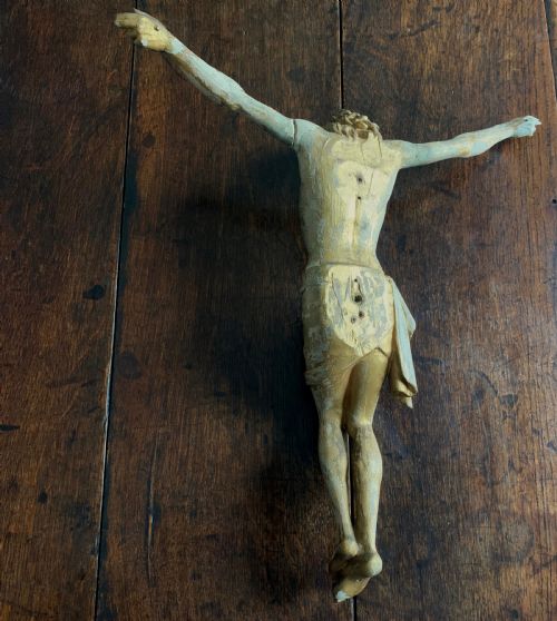 16TH CENTURY CORPUS CHRISTI PARCEL GILT AND POLYCHROMED LIME WOOD - ADDITIONAL PHOTO 12