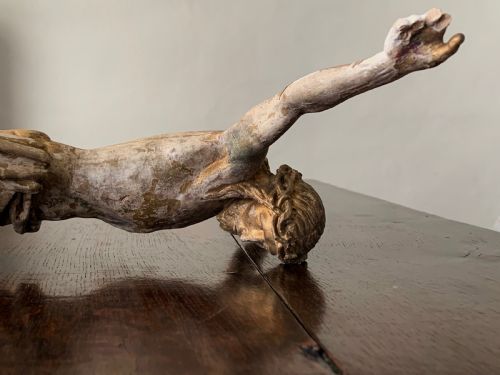 16TH CENTURY CORPUS CHRISTI PARCEL GILT AND POLYCHROMED LIME WOOD - ADDITIONAL PHOTO 13
