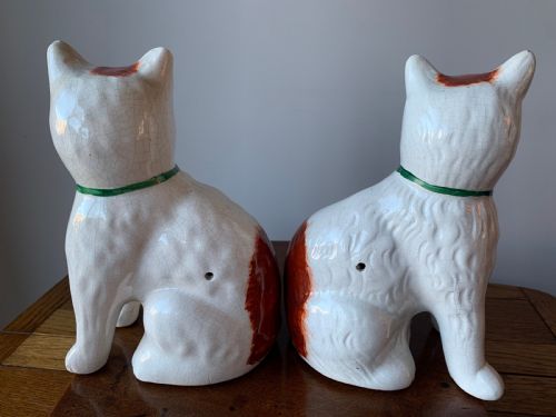 PAIR OF STAFFORDSHIRE POTTERY MANTLE CATS - ADDITIONAL PHOTO 18