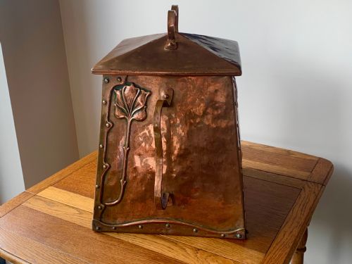 ARTS AND CRAFTS COPPER COAL BOX BY BENHAM AND FROUD - ADDITIONAL PHOTO 11