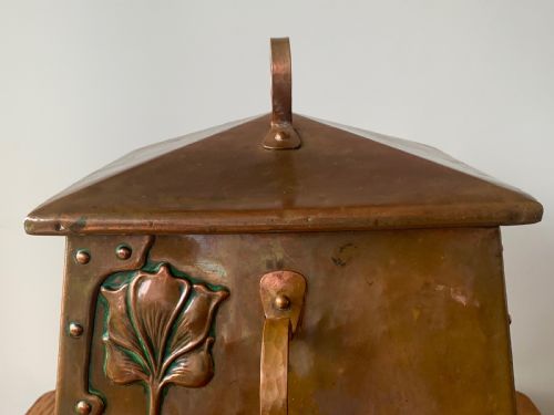 ARTS AND CRAFTS COPPER COAL BOX BY BENHAM AND FROUD - ADDITIONAL PHOTO 22