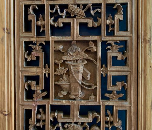 CARVED WOODEN CHINESE WINDOW PANEL SCREEN 19TH CENTURY - ADDITIONAL PHOTO 1
