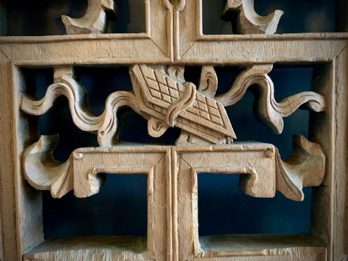 CARVED WOODEN CHINESE WINDOW PANEL SCREEN 19TH CENTURY - ADDITIONAL PHOTO 5