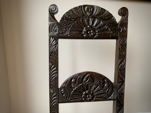 PAIR OF EARLY 17TH CENTURY DERBYSHIRE CHAIRS IN OAK - ADDITIONAL PHOTO 6