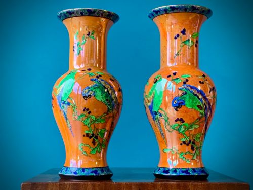CARLTON WARE 'PARROTS' BEST WARE PAIR OF BALUSTER VASES - ADDITIONAL PHOTO 2