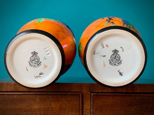 CARLTON WARE 'PARROTS' BEST WARE PAIR OF BALUSTER VASES - ADDITIONAL PHOTO 5