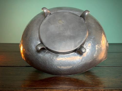 ARTS AND CRAFTS WARRIC PEWTER BOWL WITH TUDOR ROSE DECORATION - ADDITIONAL PHOTO 6
