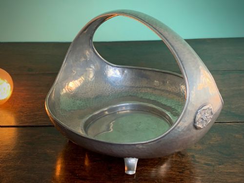 ARTS AND CRAFTS WARRIC PEWTER BOWL WITH TUDOR ROSE DECORATION - ADDITIONAL PHOTO 11