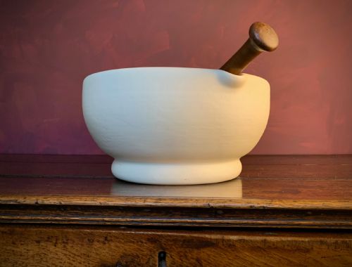 MONUMENTAL PESTLE AND MORTAR IN WHITE STONEWARE - ADDITIONAL PHOTO 2