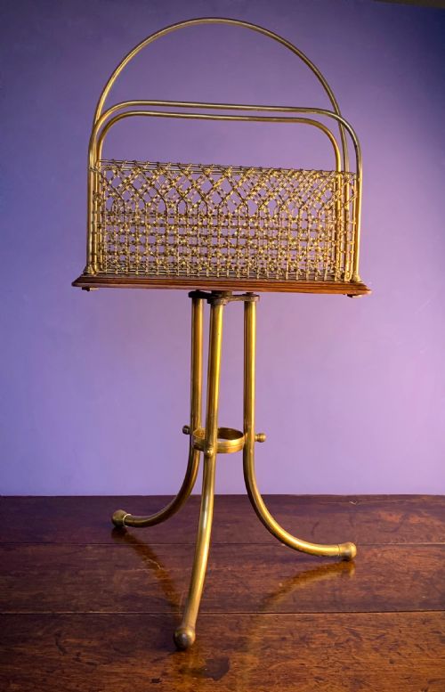 VICTORIAN MAGAZINE STAND IN TUBULAR BRASS AND MAHOGANY - ADDITIONAL PHOTO 1