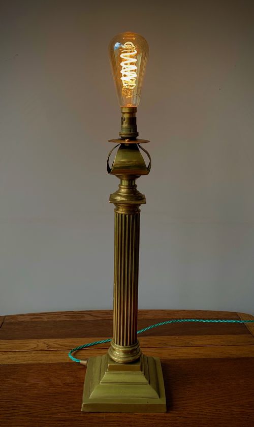 EDWARDIAN BRASS COLUMN TABLE LAMP - ADDITIONAL PHOTO 5