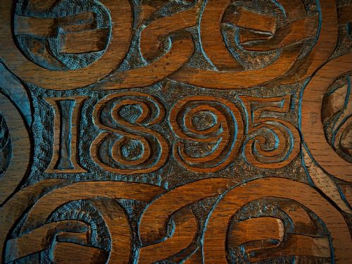 19TH CENTURY CARVED ENGLISH OAK BIBLE BOX - ADDITIONAL PHOTO 2