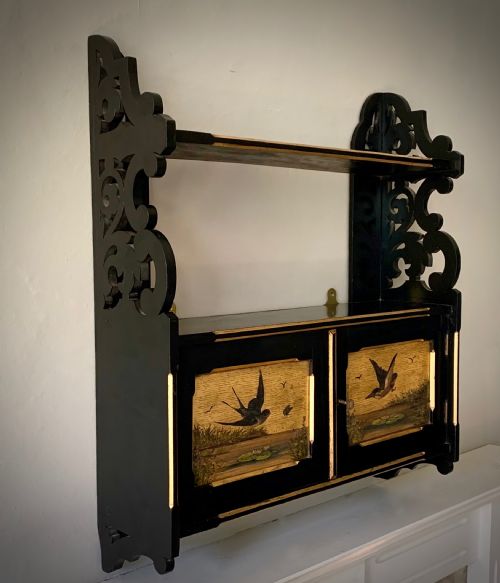AESTHETIC MOVEMENT EBONISED WALL CABINET WITH GILDED PANELS PAINTED WITH BIRDS - ADDITIONAL PHOTO 3