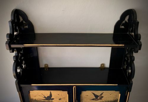 AESTHETIC MOVEMENT EBONISED WALL CABINET WITH GILDED PANELS PAINTED WITH BIRDS - ADDITIONAL PHOTO 7