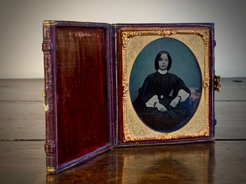 leather cased picture frame with ambrotype photograph 19th century - CATEGORY: ANTIQUE MISCELLANEOUS - DATED 19TH CENTURY