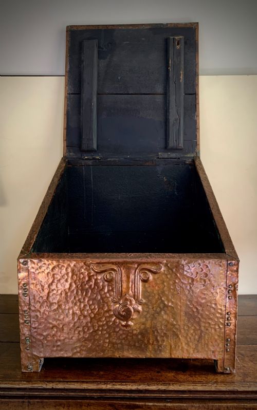 SUPERB ARTS AND CRAFTS COPPER LOG BOX - ADDITIONAL PHOTO 8