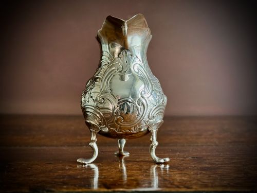 GEORGE II STIRLING SILVER THREE FOOTED CREAM JUG BY GEORGE CAMPAR OF LONDON 1755 - ADDITIONAL PHOTO 7