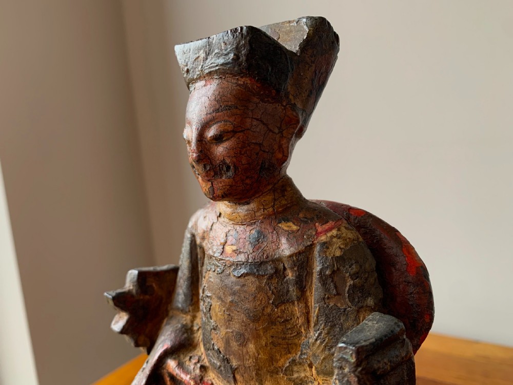 CHINESE TEMPLE FIGURE - LATE MING DYNASTY, 17th Century. View III