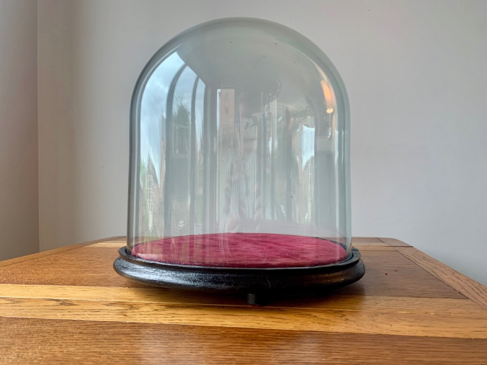 HAND BLOWN VICTORIAN GLASS DISPLAY DOME 