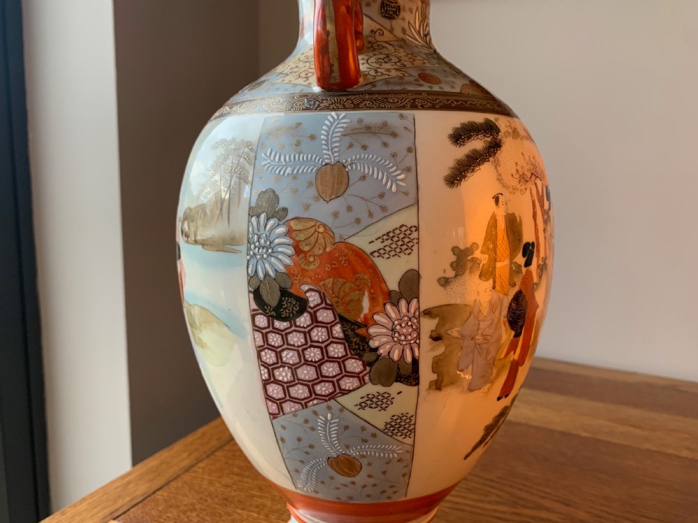 STRIKING JAPANESE KUTANI VASE - MEIJI PERIOD - 19TH/20TH CENTURY View XIV