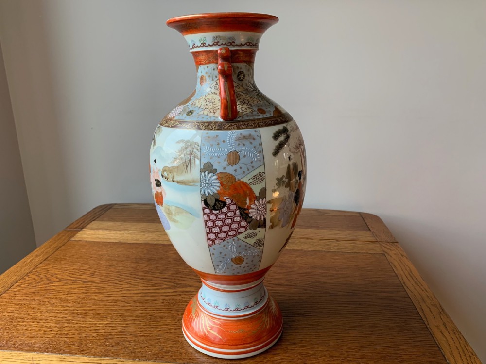 STRIKING JAPANESE KUTANI VASE - MEIJI PERIOD - 19TH/20TH CENTURY View XV